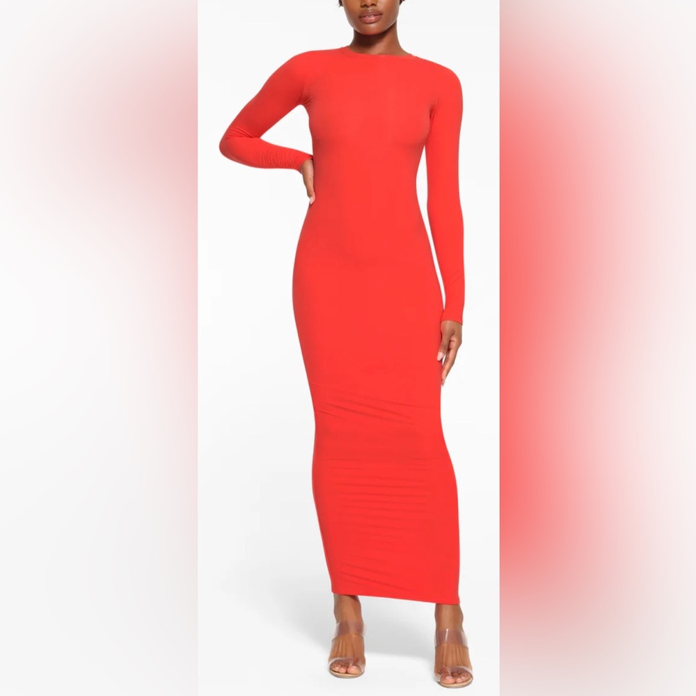 Elegant Red Long Sleeve Dress